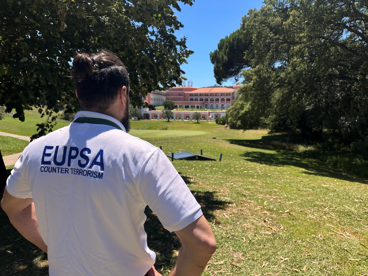 EUHomeAffairs's tweet photo. The EU Protective Security Advisors team is currently in Sintra 🇵🇹, at the @ECBForum 

The team is conducting a vulnerability assessment on ⤵️
•  the command and control structure
•  inter-agency communication
•  access control
•  physical security of the venue

#SecurityEU https://t.co/2zAdqKVU8O