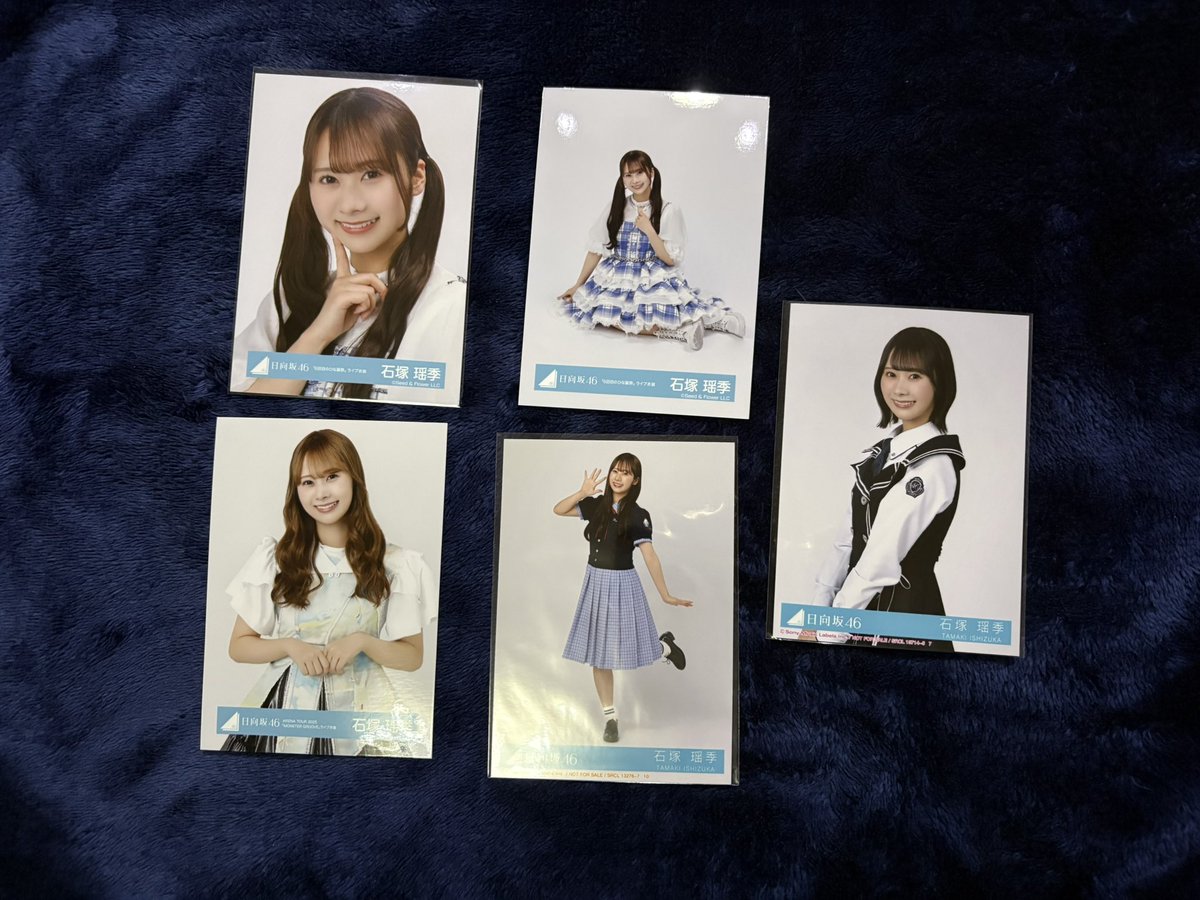 charu8_____'s tweet photo. @trhk__427 初めまして。検索よりお声がけ失礼いたします！
希望外の物もございますが画像1.2.3提供可能です
画像4🩵＋藤嶌黒ドレス チュウ希望しております
藤嶌バッハMV衣装ヨリ熱望しております
トレ可能な物ございますでしょうか。
ご検討お願いいたします🙇🏻‍♀️
5期生ライブ両日にてトレ可能です https://t.co/6DbcgHihoi
