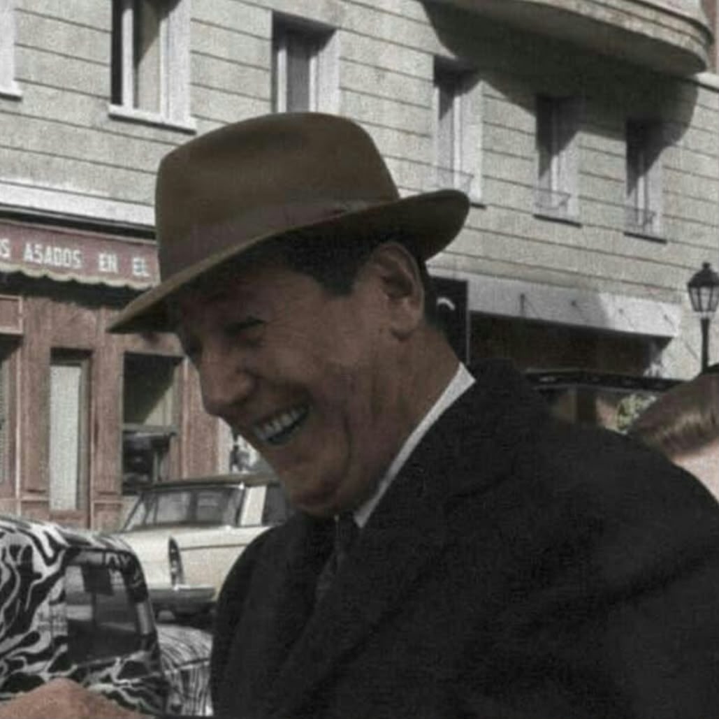 marisafassi's tweet photo. “Para conducir un pueblo la primera condición es que uno haya salido del pueblo, que sienta y piense como el pueblo”.

A 52 años del paso a la inmortalidad de Juan Domingo Perón, recordamos a un hombre que cambió para siempre la historia argentina, poniendo a los trabajadores, a los humildes y a los más postergados en el centro de la política.

Su legado sigue vivo en cada lucha por una patria más justa, libre y soberana.