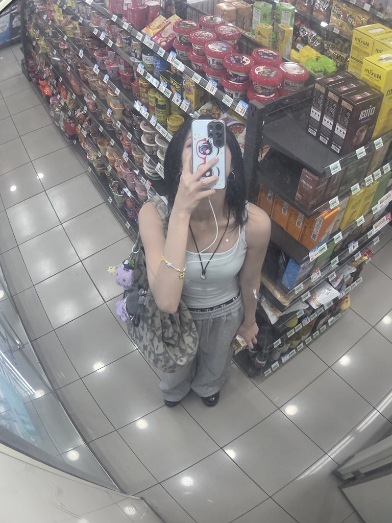 fromwhimcy's tweet photo. #jjukimz

lagi nongkrong tiba tiba si cantik minta nemenin jajan https://t.co/AoGkAdUXtM