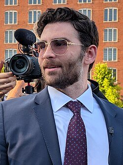 Rick_Buggy's tweet photo. Remember, a commie in a suit and tie is a lie. He's still a commie and against everything we stand for! They are on the rise. Don't you or your friends vote for these Democrat Socialists!
(Hasan Piker) https://t.co/i65XWA0fT1