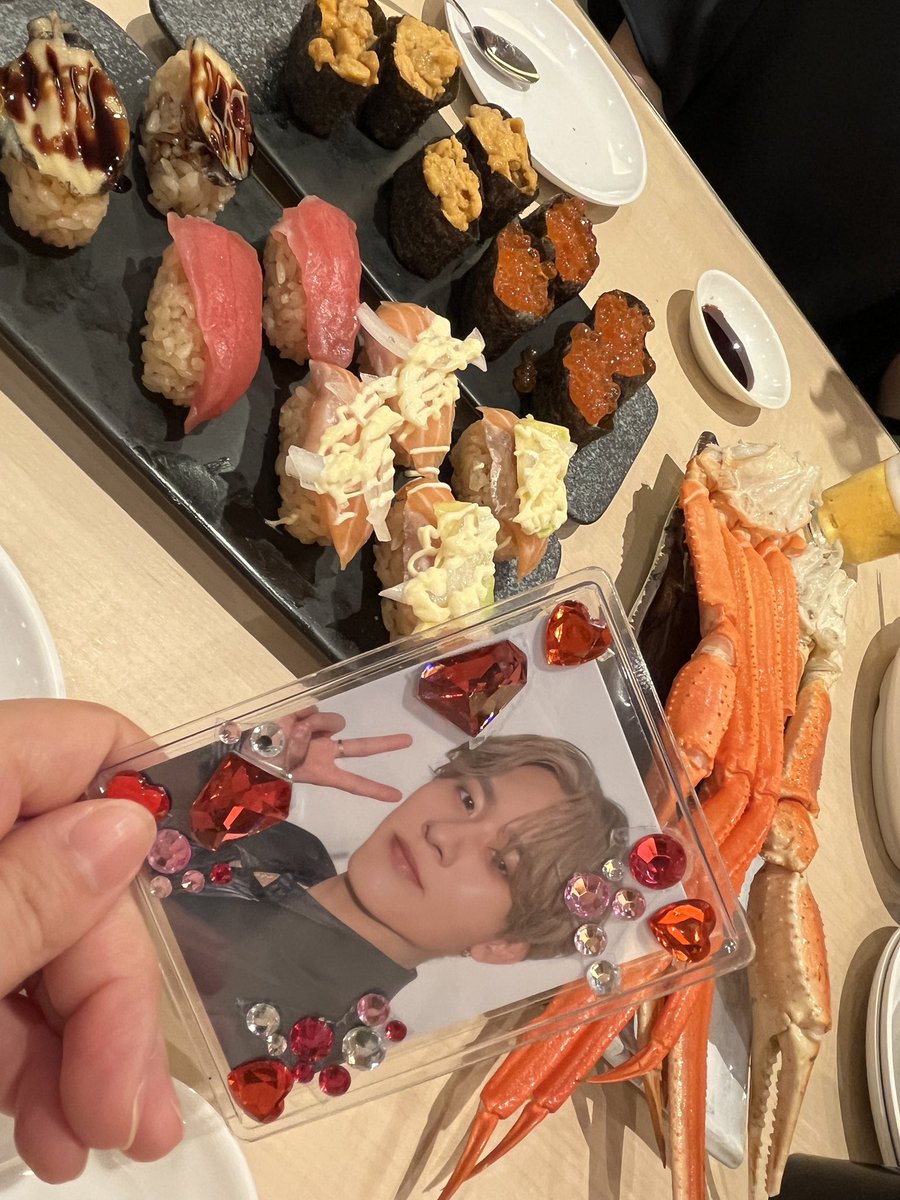 7139bbz's tweet photo. 天才の誕生日ですからね派手にいきました https://t.co/sUdWOliKvq