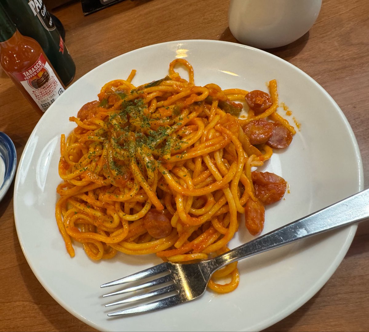 istreamjp's tweet photo. だれが作っても美味しいと言われるナポリタン。本当か？今日食べたこれ、多分過去一美味しかった。と感じるほど久しぶりにナポリタン食べた。居酒屋メニュー +445.5 https://t.co/KOumX7dQML