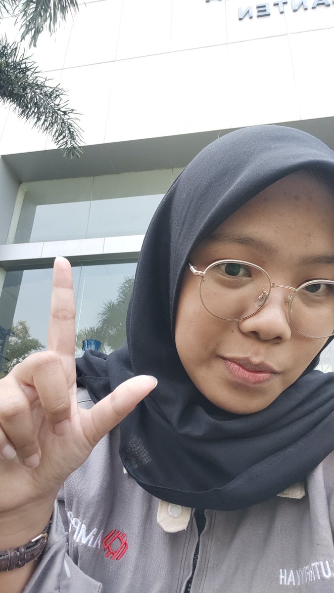 phiaiaiai's tweet photo. setidaknya, aku punya teman-teman dan lingkungan yang baik https://t.co/6JoEbHtFNM