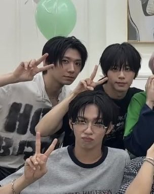 _ssnzz's tweet photo. 내 #사랑즈 https://t.co/W8nLXKyXOs