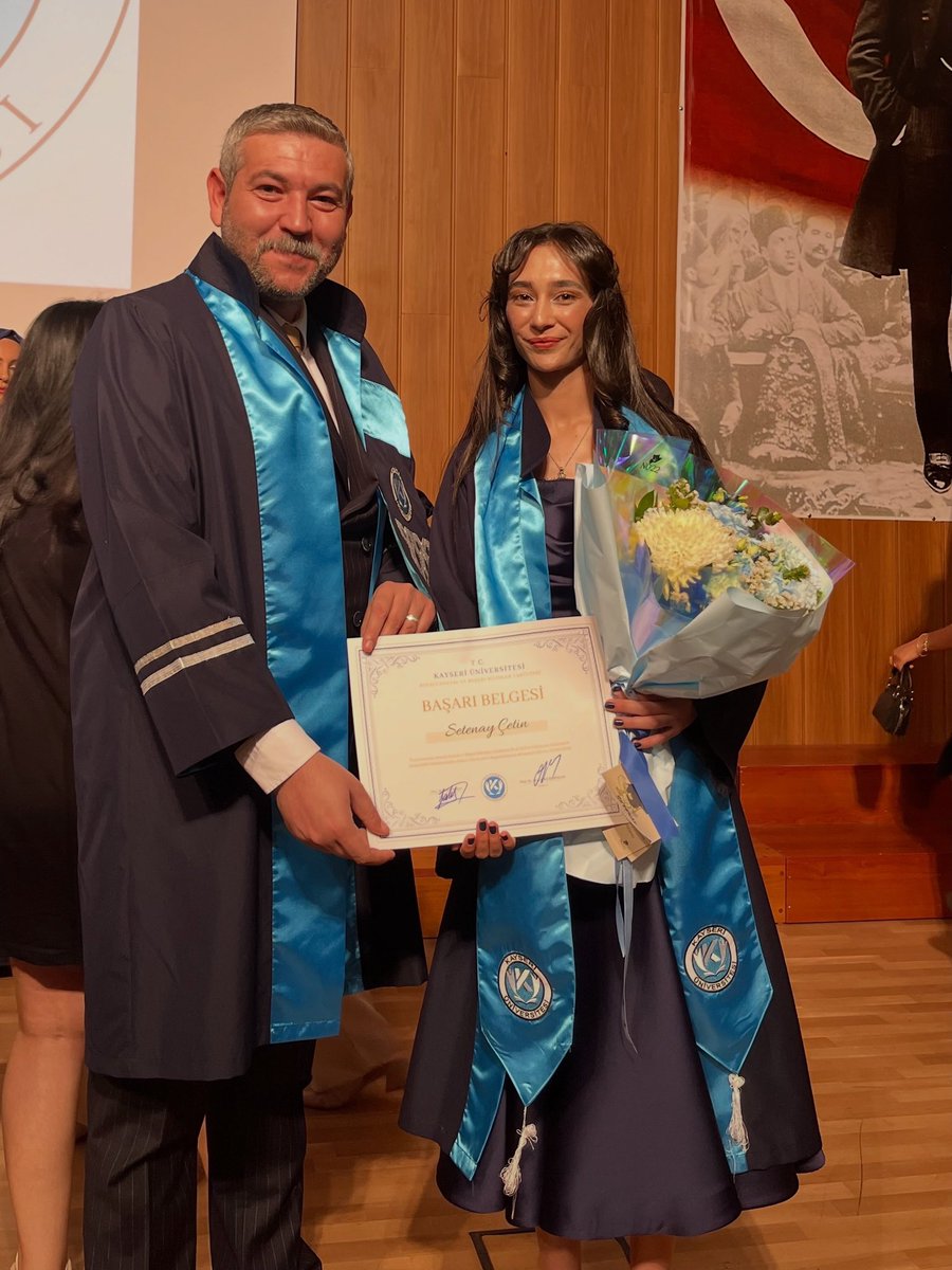 _setenayctn's tweet photo. Hem fakülte birincisi hem de bölüm birincisi olmanın gururunu yaşıyorum. 🥹🥇👩🏻‍🎓🧿🥇#kayü #tde #2026 https://t.co/lkgNrR9DZy