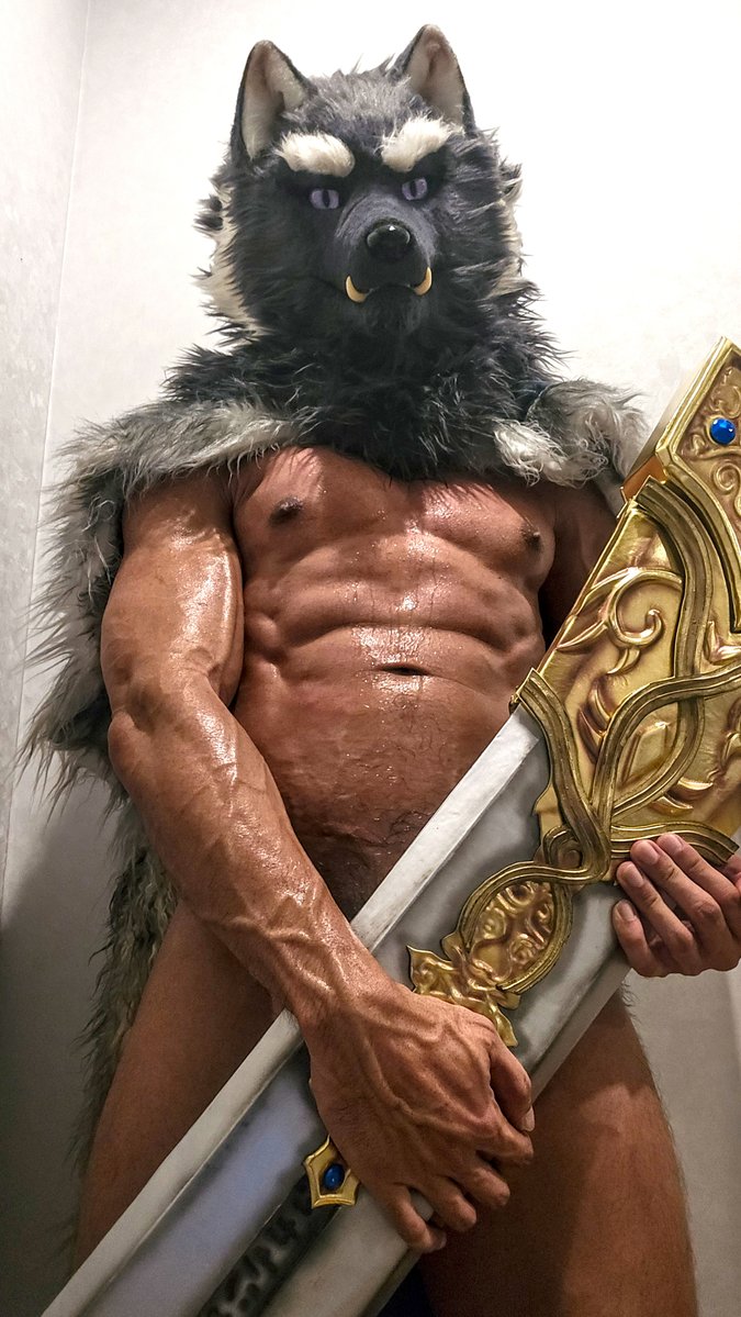 Constrictorz's tweet photo. Check out my royal greatsword tarnished.
#furry #muscle #fursuit https://t.co/Rji7PH58x0