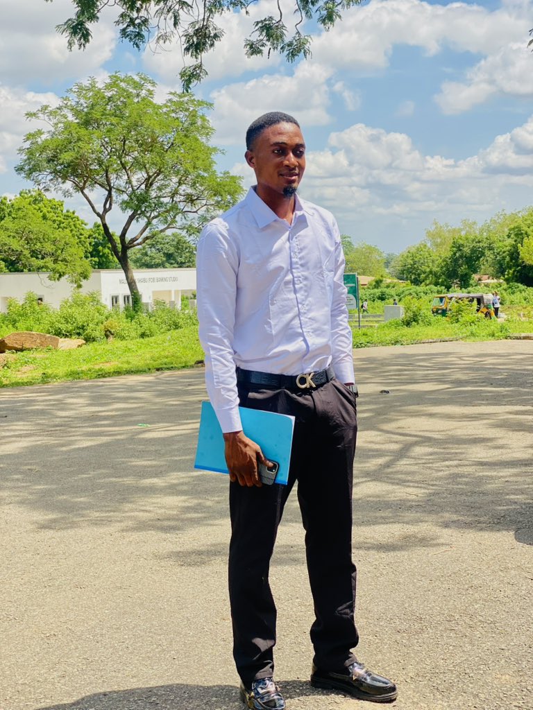 ayomidekaz's tweet photo. Defense completed
Hard work + grace = success.
Next stop: Graduation
🥶❤️🥰😊 https://t.co/AXGbVWzkYK