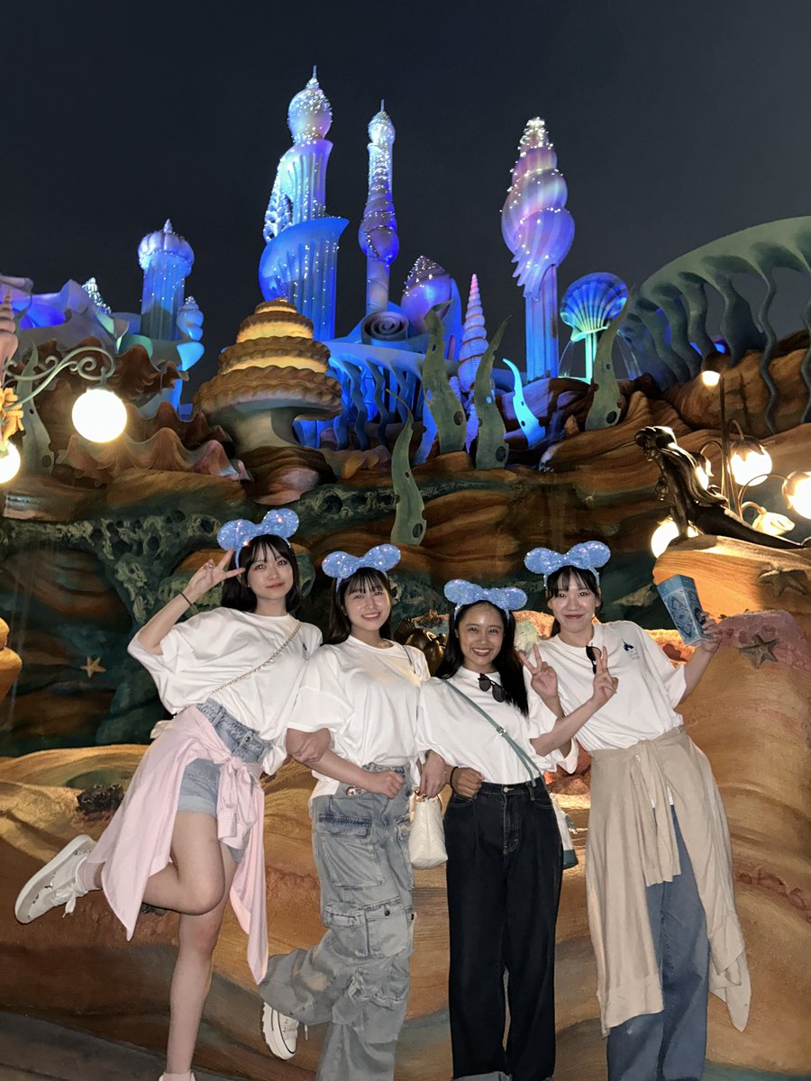 T_rikoriko's tweet photo. #スキミュ 女子ｽﾞでディズニー🌼 https://t.co/KEacAwDZ1v