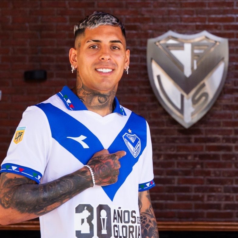 urieliugt's tweet photo. 🚨EXCL: #AmericaMG 🇧🇷 llegó a un a acuerdo verbal por Rodrigo Piñeiro.

↪️ Está todo encaminado para que en las próximas horas rescinda su contrato con #Velez y llegue en condición de libre al club brasileño. https://t.co/KHMGQvK2AN