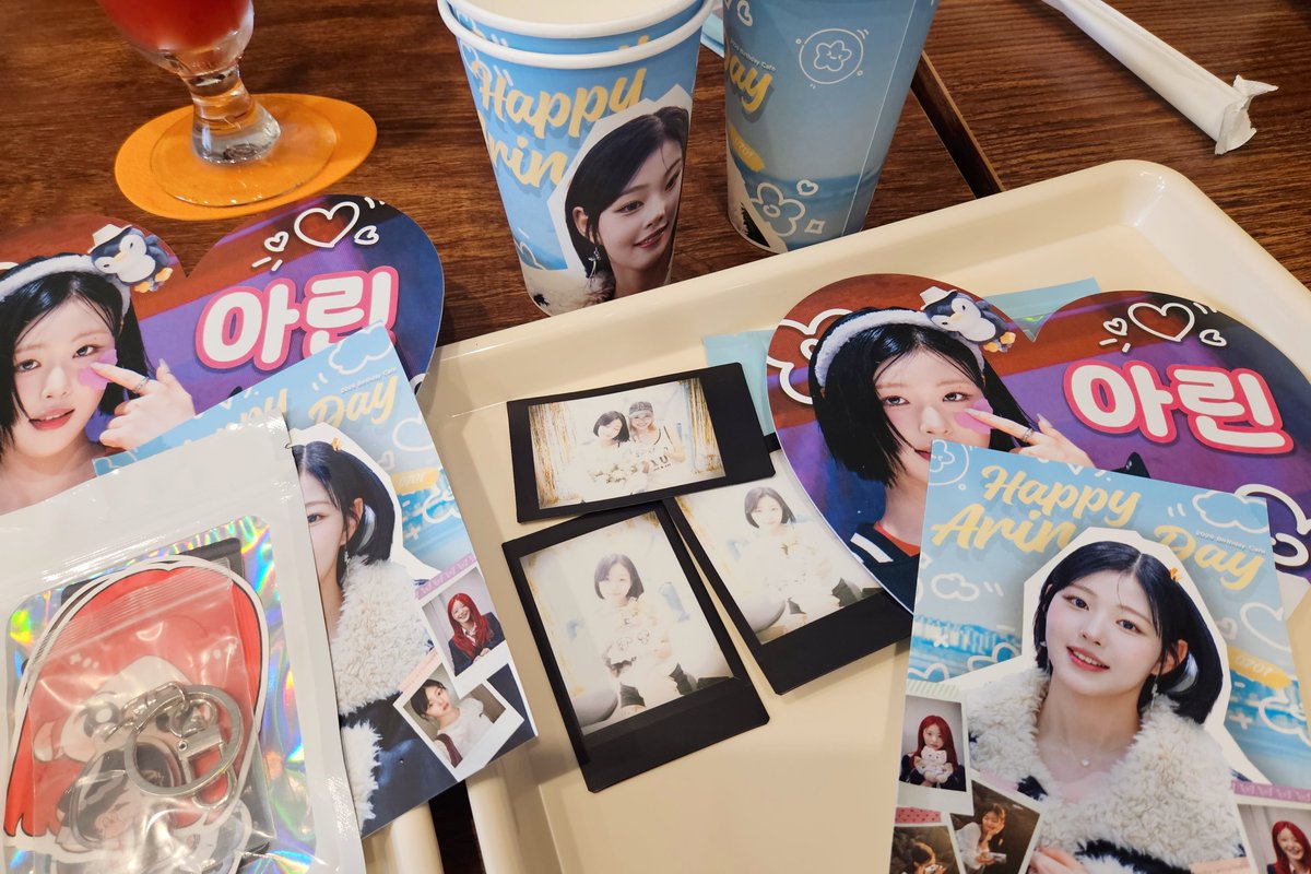 SH080912's tweet photo. 아린아 생일축하해🩷
생카를 진짜 예쁘게 꾸며 놨더라
이렇게 이벤트 열어 줘서 정말 고마워🩷

#우리의첫여름  
#아린 #앳하트 https://t.co/j36x2Qk5nt