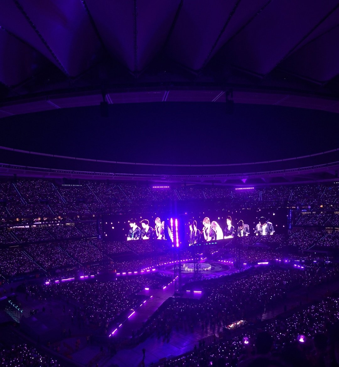 jksparkly's tweet photo. En casa 💜 https://t.co/BwvJzh9spZ