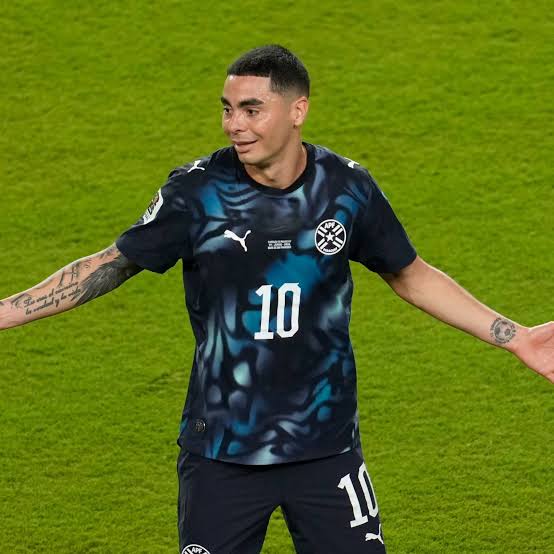 satriarafli's tweet photo. @IndosFC Apakah saudara kembar bang raditya dika asal paraguay ini bisa ke indonesia juga suatu hari nanti? https://t.co/yMnxo7JuIe