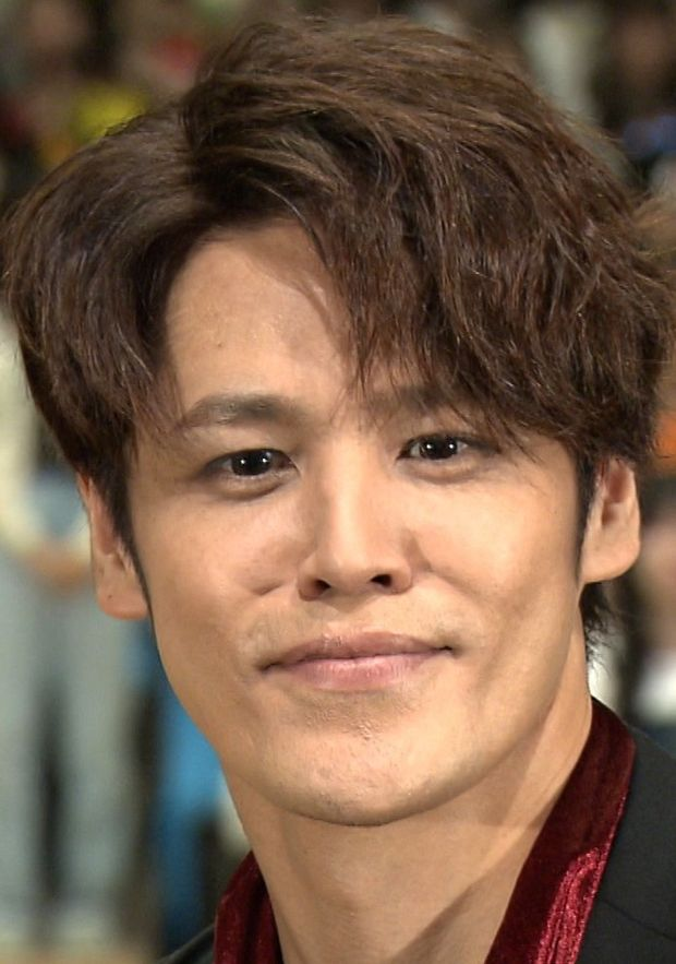 livedoornews's tweet photo. 【発表】宮野真守、レーベル移籍を発表 約18年キングレコードに所属
https://t.co/ezWoLoRa21

宮野が1日、キングレコードからポニーキャニオンへレーベル移籍することをオフィシャルサイトで発表した。2008年にはシングル『Discovery』でキングレコードからデビューしていた。 https://t.co/ZBS6YCBYj6
