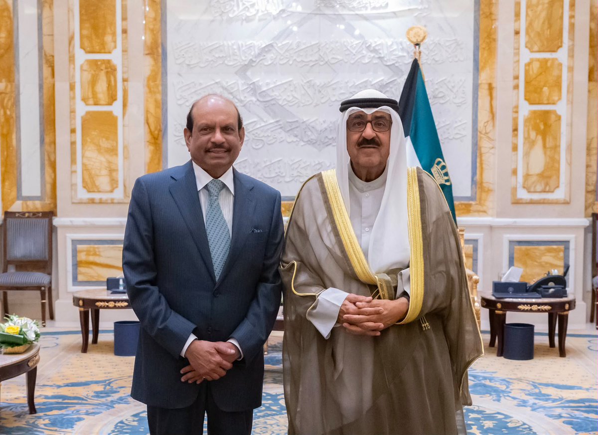 Yusuffali_MA's tweet photo. Deeply honoured & delighted to meet H.H. Sheikh Meshal Al-Ahmad Al-Jaber Al-Sabah, Amir of Kuwait along with my team at Bayan Palace in the State of Kuwait on 30 June 2026.  During the meeting, we briefed His Highness on the various initiatives undertaken by our Group to strengthen food security in Kuwait during the crisis times. His Highness expressed great appreciation for Lulu Group’s commitment and contributions towards ensuring Kuwait’s food security. Grateful to His Highness for graciously granting me an opportunity to meet His Highness. @KuwaitNews