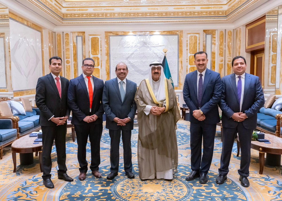 Yusuffali_MA's tweet photo. Deeply honoured & delighted to meet H.H. Sheikh Meshal Al-Ahmad Al-Jaber Al-Sabah, Amir of Kuwait along with my team at Bayan Palace in the State of Kuwait on 30 June 2026.  During the meeting, we briefed His Highness on the various initiatives undertaken by our Group to strengthen food security in Kuwait during the crisis times. His Highness expressed great appreciation for Lulu Group’s commitment and contributions towards ensuring Kuwait’s food security. Grateful to His Highness for graciously granting me an opportunity to meet His Highness. @KuwaitNews