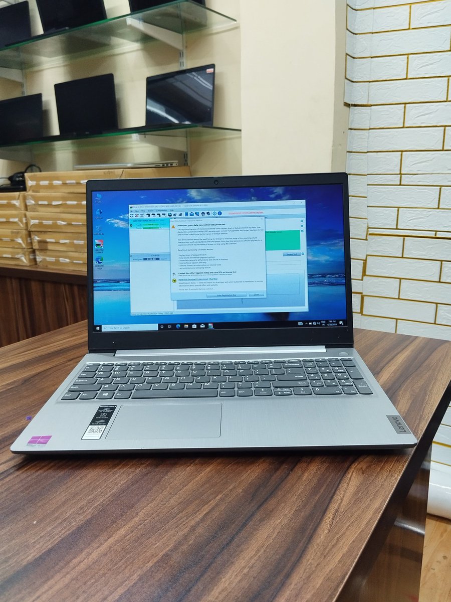 GadgetzoneTech1's tweet photo. We at Gadgetzone purchase bulk it assets and ewaste in India Mumbai! If you have ewaste lying around give us a call at 9920658822 and we will do an instant office pickup providing instant payment! 

#ewastebuyer #mumbai #india #gadgetzonetechnologies https://t.co/zkXPX5sufn