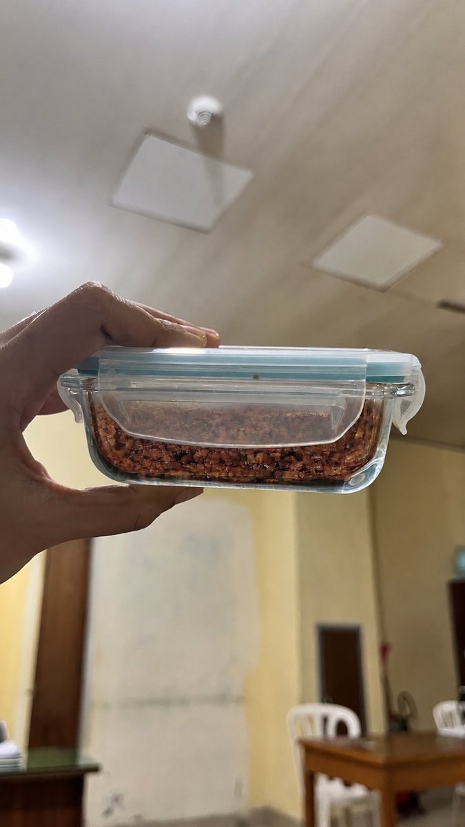 kayooll's tweet photo. Sebenernya ini tuh wadah MPASI, tapi aku malah pakai buat meal prep bekal. 🤣
Aku biasanya langsung stok di freezer, terus malamnya pindahin ke chiller. Besok pagi tinggal dipanasin. https://t.co/uLL49g6QID