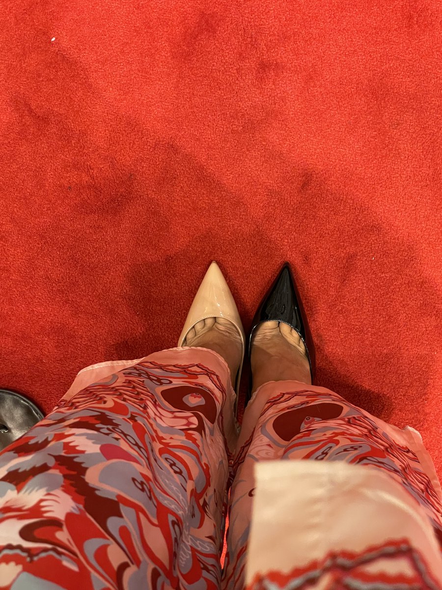 SoleMuse99's tweet photo. You belong to me now 👠 https://t.co/ClUc3SOTvQ