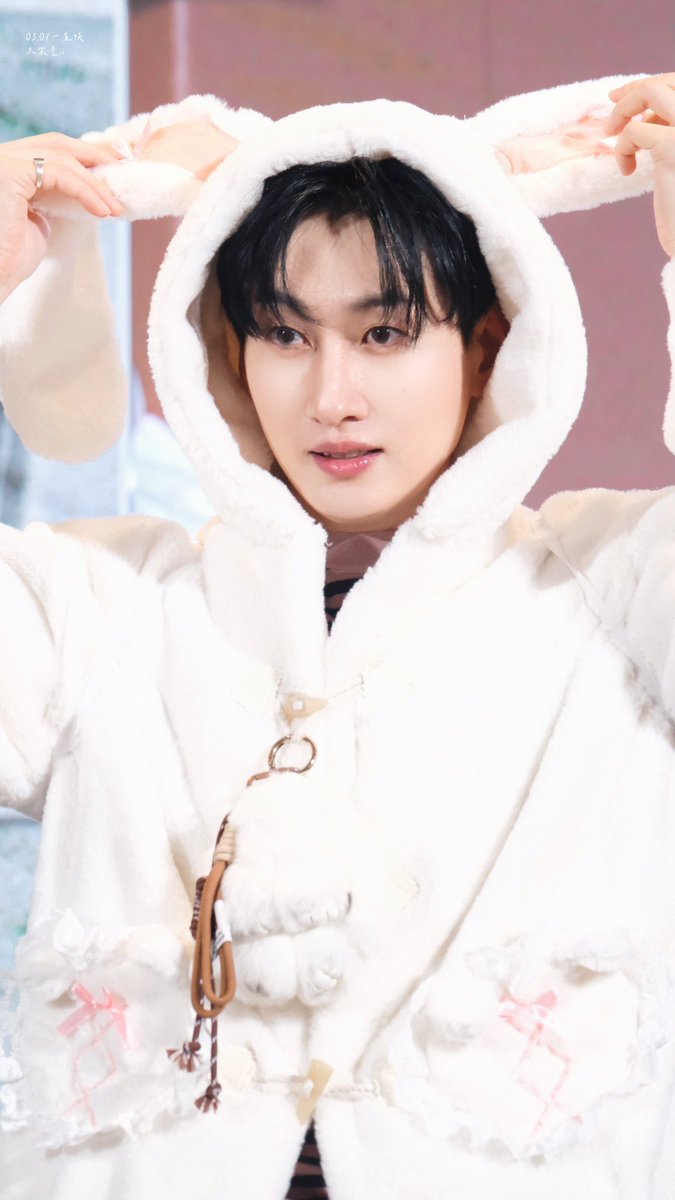 elf_hasu's tweet photo. 숨겨왔던 나~~의 수줍은 토끼 보여줄게

#은혁 #Eunhyuk https://t.co/QAmKnp7yzT