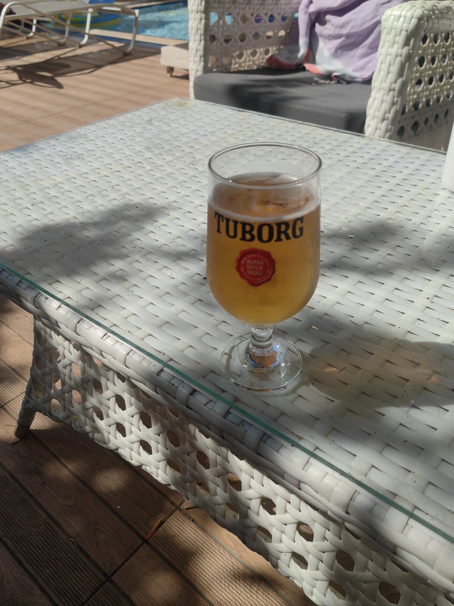 kaanncolakoglu's tweet photo. @GamzeGulhan66 @GamzeGulhan Afiyet olsun 🍺 https://t.co/PoSwaQt5IU