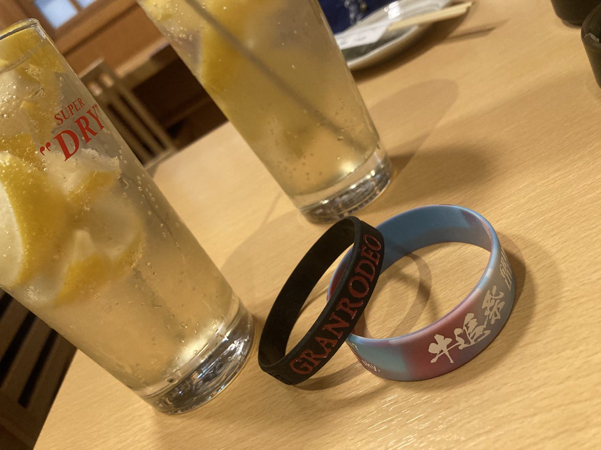 _Perfect_Body's tweet photo. ライブの後のお酒は美味しい https://t.co/OjK2hnaiB8