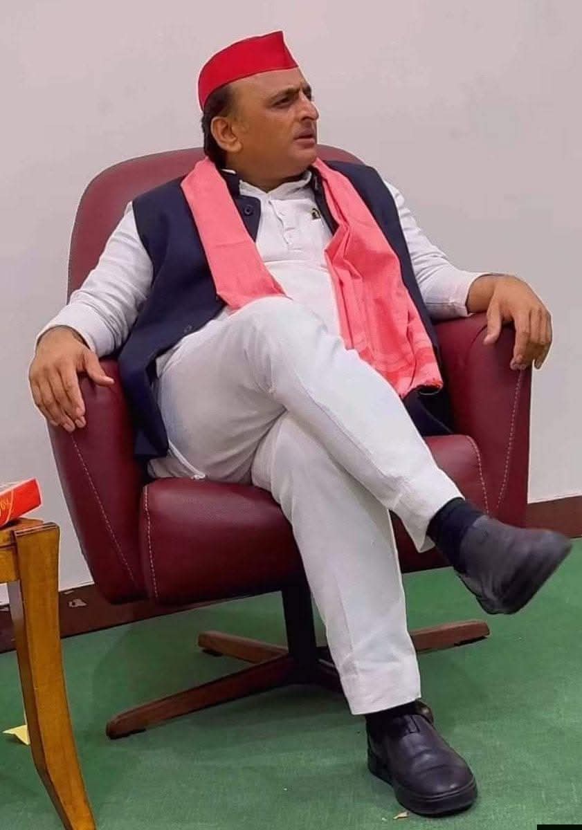yadava_kaptan's tweet photo. #श्रीद्वारिकाधीश_सरकार_माननीयश्री 
@yadavakhilesh 
#जी_साहब_सरकार_जी_को_जन्मदिन_के #शुभ_दिन_की_लख_लख_बार 
#बारंबार_बधाई_हो
@mediacellsp https://t.co/qiE9pgKZrR