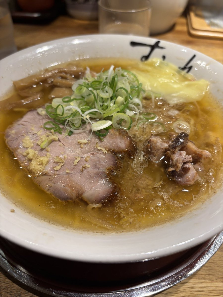 chomu_cr's tweet photo. たぁと北海道旅行
店回り過ぎて常にお腹苦しかった https://t.co/nOfBSRkZBf