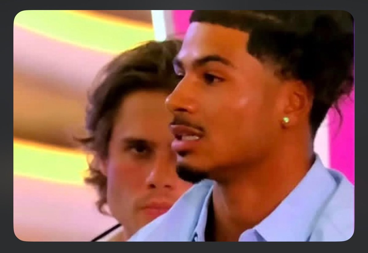 SimplyTaniya_'s tweet photo. Why is this pic so funny to me?! Bryce wasn’t feeling that shit at all 😭😂😂 #LoveIslandUSA https://t.co/JhmFieeeSO
