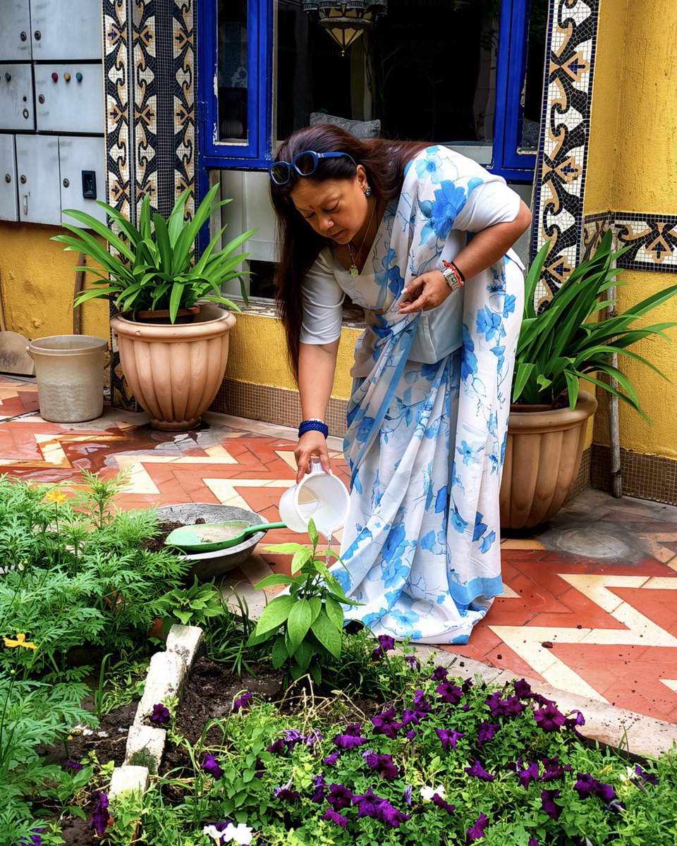VasundharaBJP's tweet photo. वन महोत्सव सप्ताह की हार्दिक शुभकामनाएँ! 

प्रकृति हमारा सबसे अमूल्य धरोहर है। आइए, वन महोत्सव सप्ताह के अवसर पर अधिक से अधिक पौधे लगाकर उन्हें संरक्षित करने का संकल्प लें। 

हरियाली बढ़ेगी तो पर्यावरण सुरक्षित होगा, जल स्रोत समृद्ध होंगे और आने वाली पीढ़ियों को स्वच्छ एवं स्वस्थ भविष्य मिलेगा।

एक पौधा लगाएँ, धरती को हराभरा बनाएँ!

#VanMahotsav
