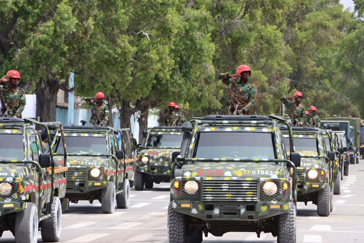 SaidYWarsame's tweet photo. The Somali National Army marked the 66th anniversary of Somalia's independence with a ceremonial military display, honoring the country's liberation and national sovereignty. https://t.co/n6G4dQLvWj