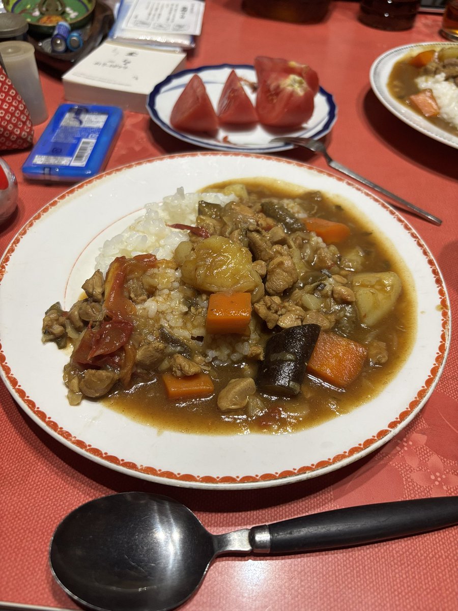sato0626_'s tweet photo. 野菜ごろごろカレー作ったぞ🍛🥦 https://t.co/nDefkCYzXC