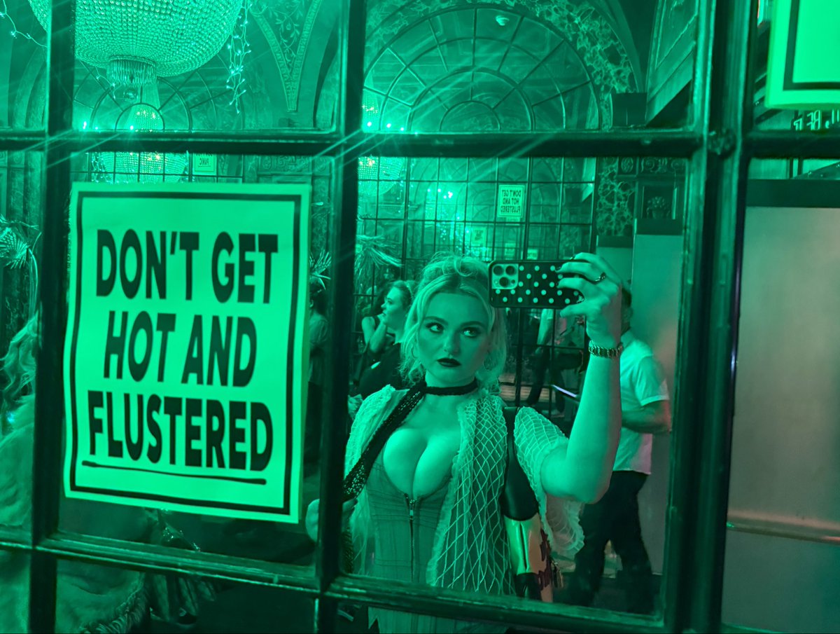 MorganLilyPop's tweet photo. Rocky Horror Show https://t.co/SqiklEFfdD