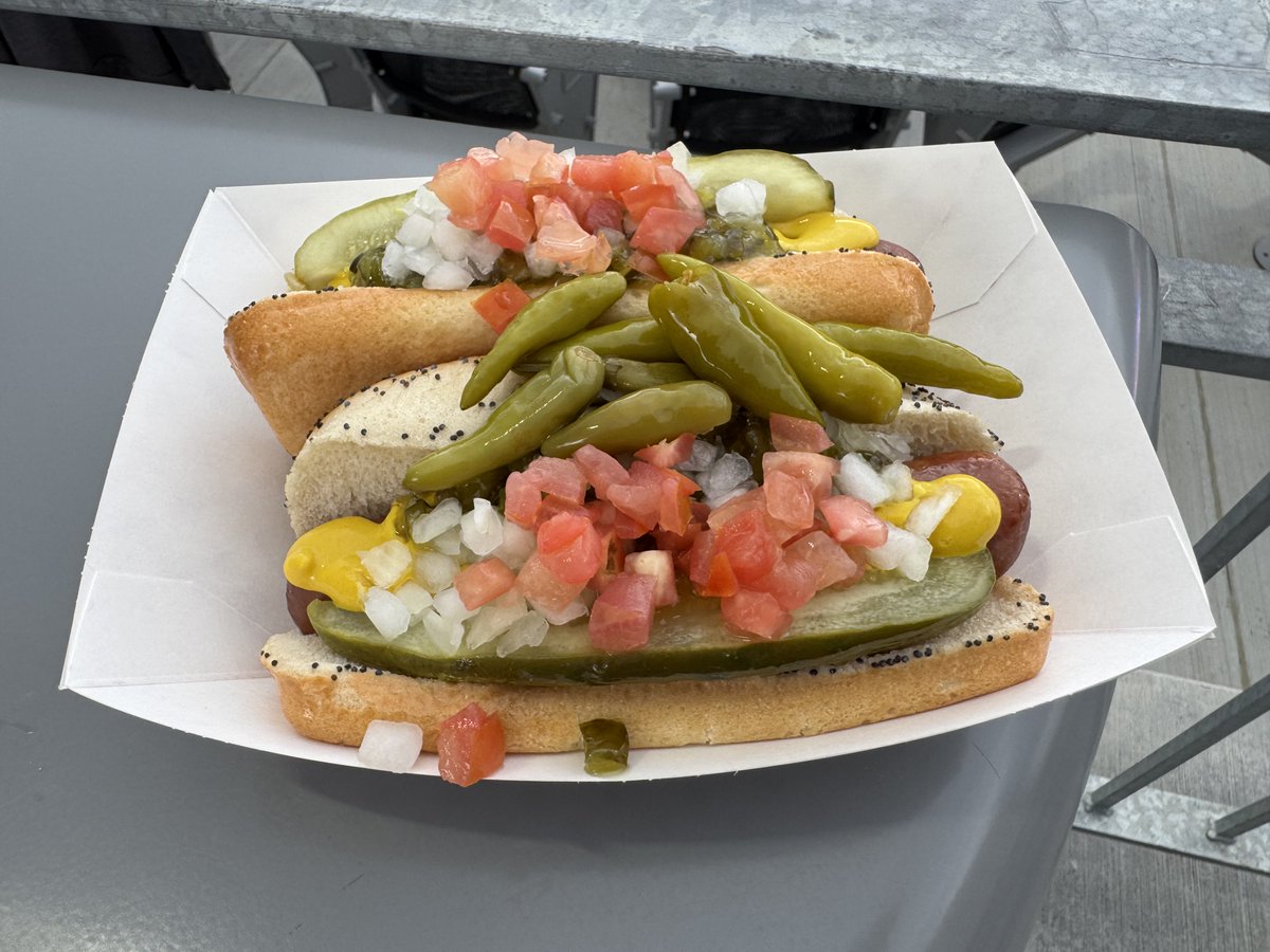 MappingThePath's tweet photo. 🧵 Top 20 ballpark food items from our Southern Baseball Road Trip in May (19 ballparks in 22 days):

1. Biloxi Bayou Bomber — a Prime Shrimp burger patty, with smoked sausage, fried crawfish, onion tanglers, lettuce, tomato (@BiloxiShuckers)

2. Chicago Dogs (@smokiesbaseball) https://t.co/4xej3pVjXG