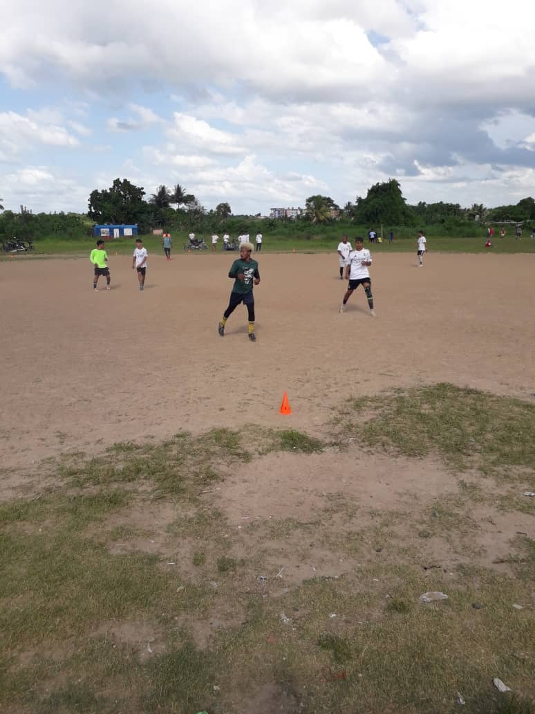 eidecp's tweet photo. Continúan siendo parte activa en la celebración de los Festivales Deportivos Escolares nuestr@s profes y atletas, dando todo de sí para el disfrute de adultos y niñ@s.

#100AñosConFidel
#CubaVencera
#EideCerroPelado https://t.co/Lq2hT513EA