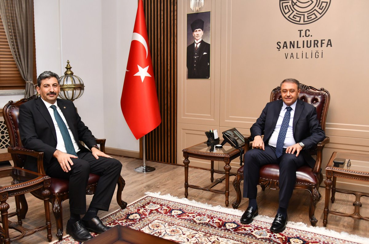 hasansildak's tweet photo. İlimizdeki görev süresini tamamlayarak Samsun Cumhuriyet Başsavcısı olarak atanan Başsavcımız Sayın Mustafa Çakmak'a yeni görevinde başarılar diliyorum. https://t.co/HnnIRJLTta