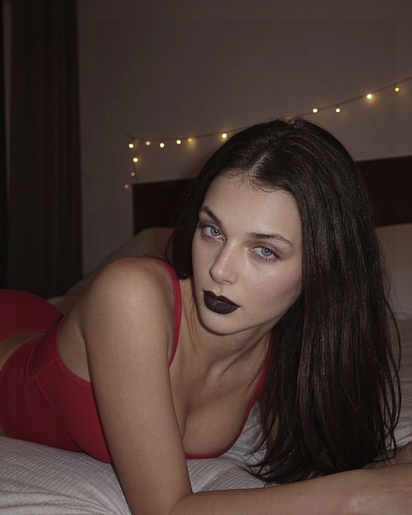 VictoriaLongts's tweet photo. Like if you think trans girls deserve partners who are actually proud 🏳️‍⚧️ https://t.co/axvHvBOMnV