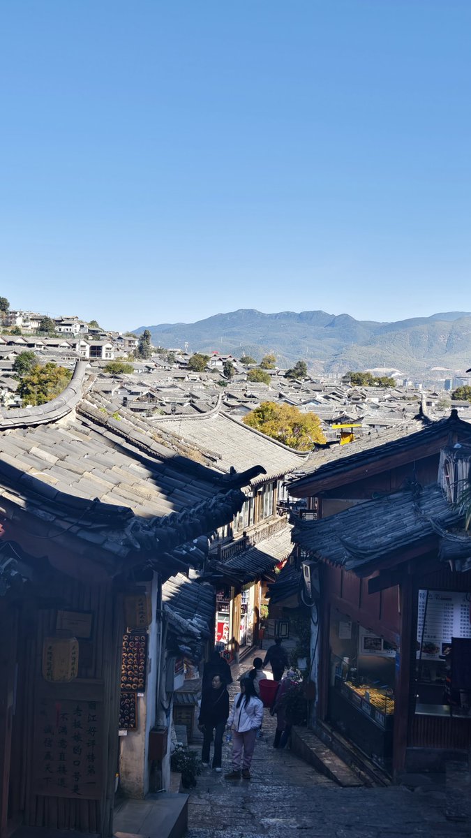 DotabataGG's tweet photo. 🇨🇳 中国を5か月旅して選んだ、私的おすすめ都市ランキング！

🥇 1位　桂林
物価が安く、景色も最高。中国で一番お気に入りの街。

🥈 2位　蘭州
古き良き中国の雰囲気が残る街。蘭州牛肉麺が美味しすぎて毎日のように食べていました。

🥉 3位　麗江
歴史ある街並みを歩くだけで楽しい。のんびり散策するのにぴったり。

中国には魅力的な都市がたくさんありますが、この3都市は特におすすめです🇨🇳