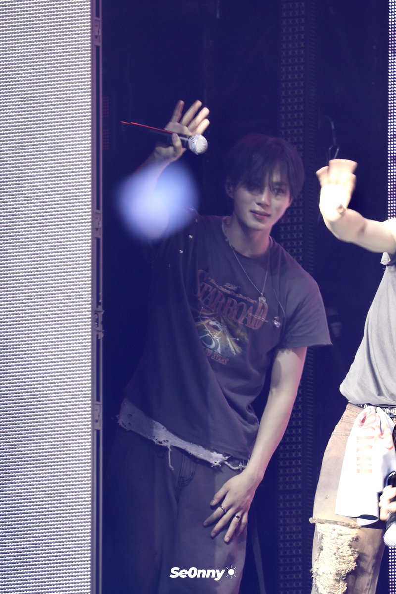 itsSe0nnyDay's tweet photo. 260614 끝까지 인사 해주는 준서
#준서 #JUNSEO #알파드라이브원 #ALPHADRIVEONE #ALD1 https://t.co/44OplKhTDU