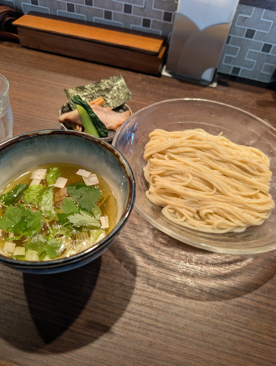 lip_slide's tweet photo. 支那そば藤花
昆布水淡麗つけ麺しお1300円
旨かった。 https://t.co/FBHkUXQvVT
