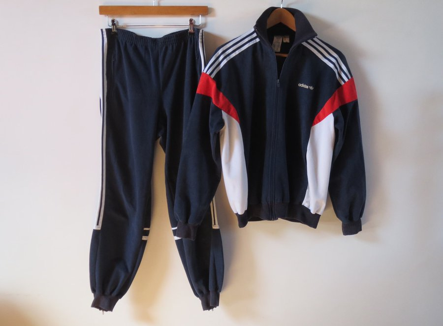 Generations7080's tweet photo. Qui l'a eu celui-là ? #Adidas https://t.co/6JaNJ3nL0Y