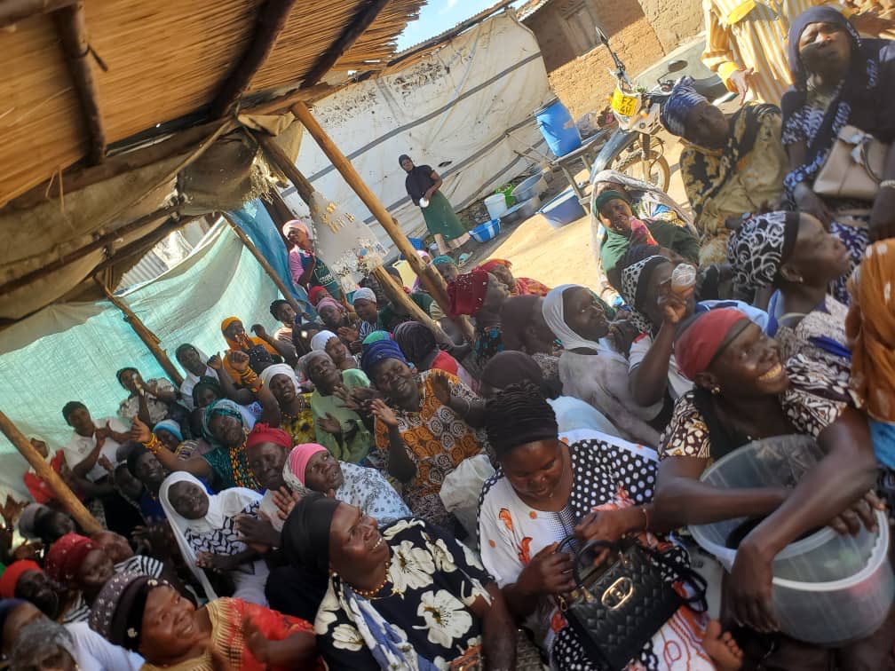 ensibuukoHQ's tweet photo. #TheChomokaEffect In Arua Public Cell, Ayivu Central Division, Arua City, the Oyasuruku Oyadiniku(Neither divided by gender nor religion) Women Group built a culture of saving strong enough to outgrow its own structure. More than 200 women, each running different small businesses, saved collectively, but kept records on paper and stored savings in a box, leading to theft, lost records, and limited accountability.

The turning point came when we introduced the VSLA methodology to them, reorganized the group into six smaller units of 15 to 30 members for easier management, and digitized them onto our Chomoka App  platform. This replaced paper with digital records, improving accountability and opening a pathway to formal digital finance they did not have before.

The impact is already visible, four of the six groups received a UGX 1,000,000 starter loan each powered by @UDB_Official which they lent out to their members, who have invested it into growing their businesses and household incomes.

As these groups keep saving and repaying consistently, they are building a digital track record on Chomoka App  that will qualify them for progressively bigger credit amounts. Oyasuruku Oyadiniku's journey shows how the right digital innovation can turn informal savings into lasting financial inclusion and economic empowerment.

#FinancialInclusion #VSLA #Chomoka #Ensibuuko #WomenInBusiness #DigitalFinance #SavingsGroups #Fintech #Uganda #EconomicEmpowerment