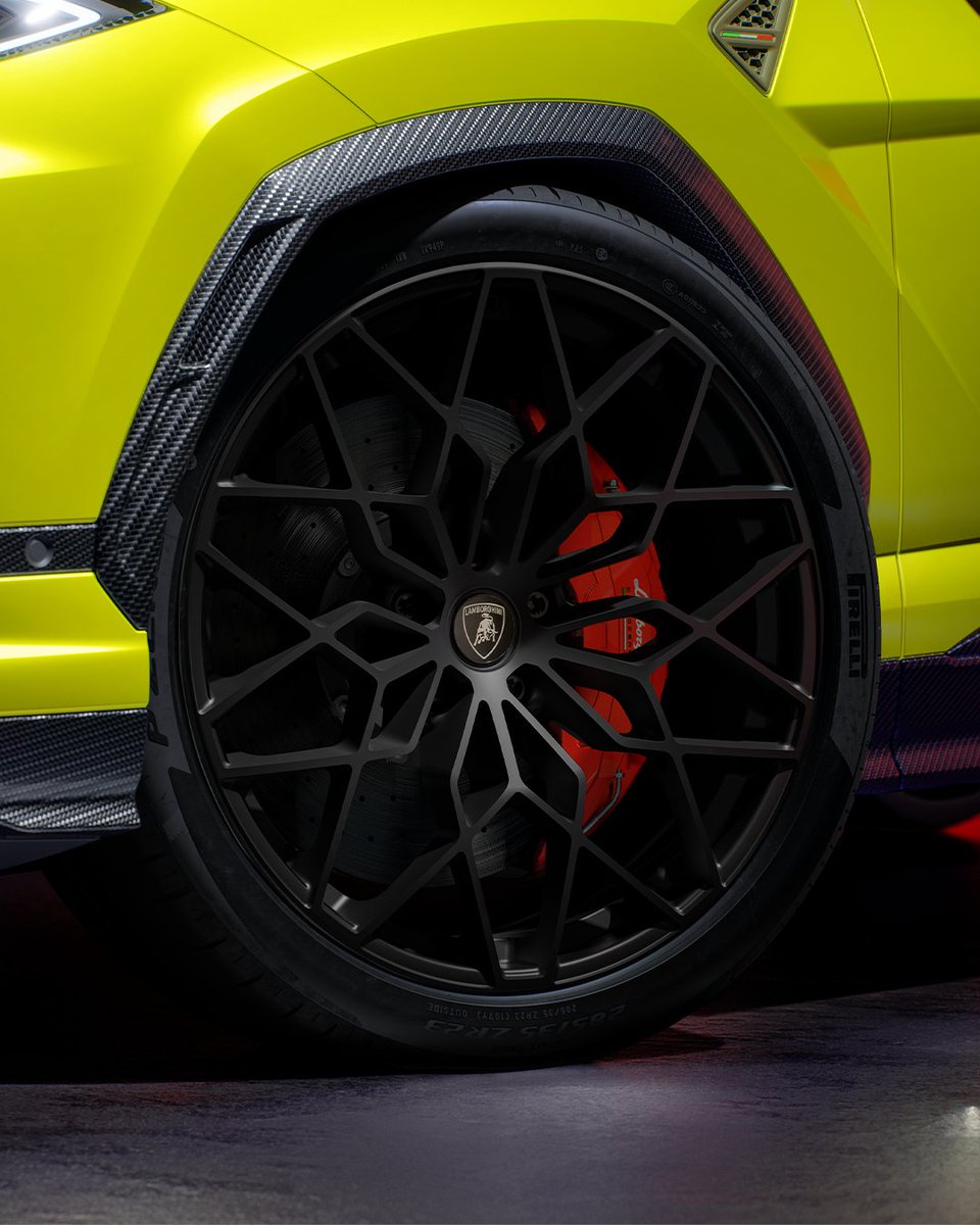 Lamborghini's tweet photo. Lamborghini Urus SE Performante reveals a design shaped by function and aerodynamic precision. Extensive exposed carbon fiber defines its most technical and aggressive identity ever. From the S-duct hood and central power dome to the redesigned aerodynamic surfaces, every detail serves performance. Iconic references and sharp proportions reinforce its unmistakable Lamborghini DNA. A Super SUV where design and engineering become one.

#Lamborghini #UrusSEPerformante #UrusAtItsPeak
