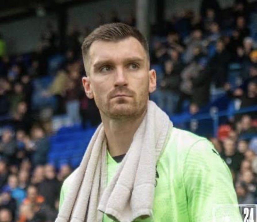 sw1ftyzachy's tweet photo. "Matthew Hudson"
The standout goalkeeper in @SkyBetLeagueTwo last campaign and looked head and shoulders above the rest.
The only issue is he may not want to leave @OfficialOAFC if he isn't guaranteed minutes.
#htafc #efl #gk #hudson https://t.co/Rane4BzJsA