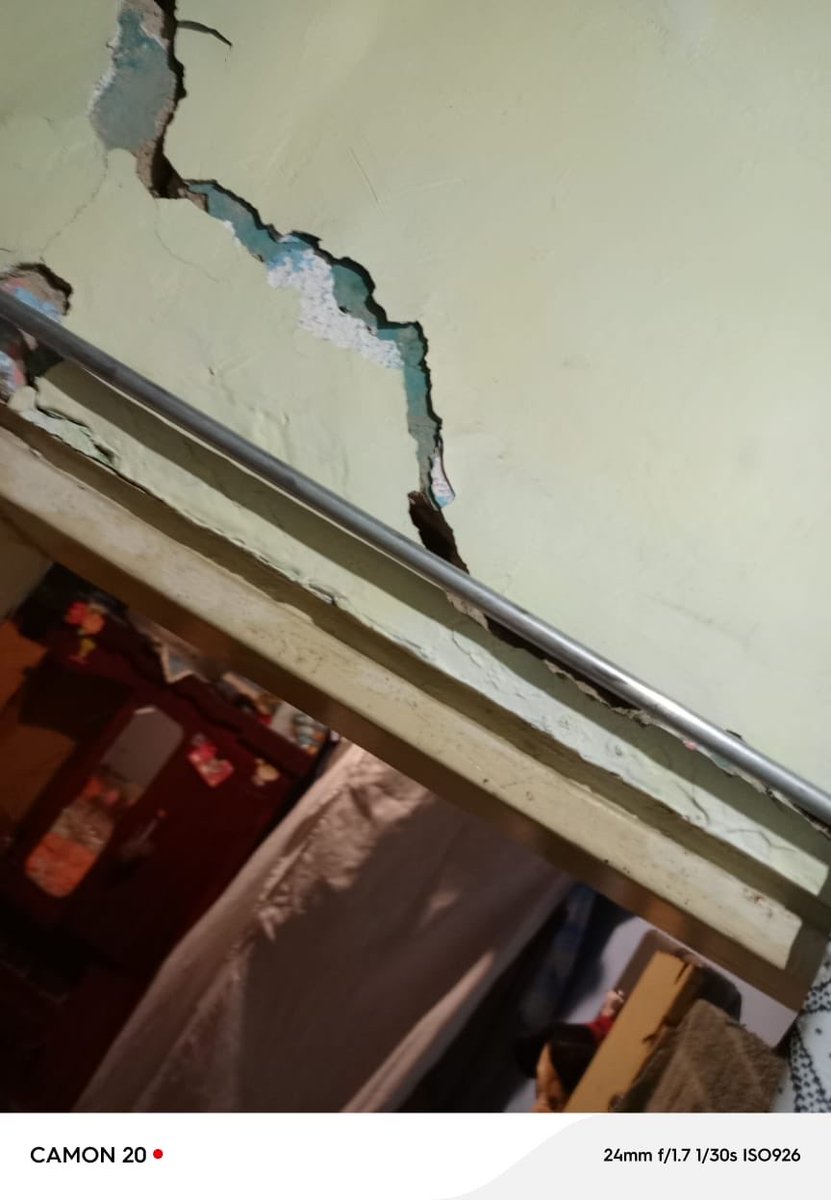 PerezGlendimar's tweet photo. 🚨 URGENTE | CASALTA 1, SECTOR RÍO HACHA

Estas son algunas de las viviendas afectadas por el terremoto en Casalta 1, prolongación Av. Bolívar, frente a las doble canchas Unión Libertador. https://t.co/66nnIAFJ2y
