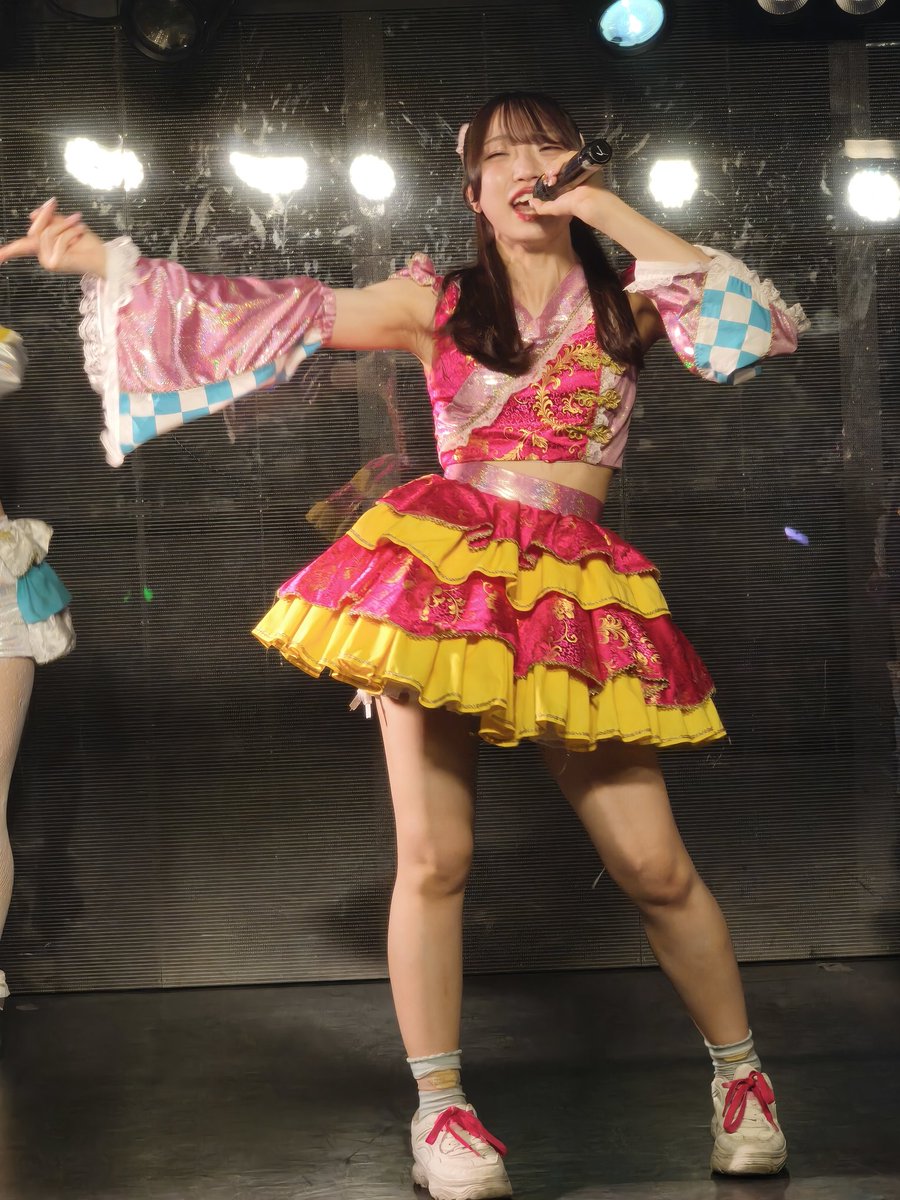 Ignaciocrusands's tweet photo. 先週の五反田です。
りさは初めて会った頃から大きく成長したと思います。以前は「かわいい」魅力を中心にしたメンバーという印象でしたが、今ではダンスや歌の実力も上がり、さらに大人っぽい魅力やカリスマ性も感じられるようになりました。Gao ワンワン 🐶 https://t.co/GBIQOxR6qJ