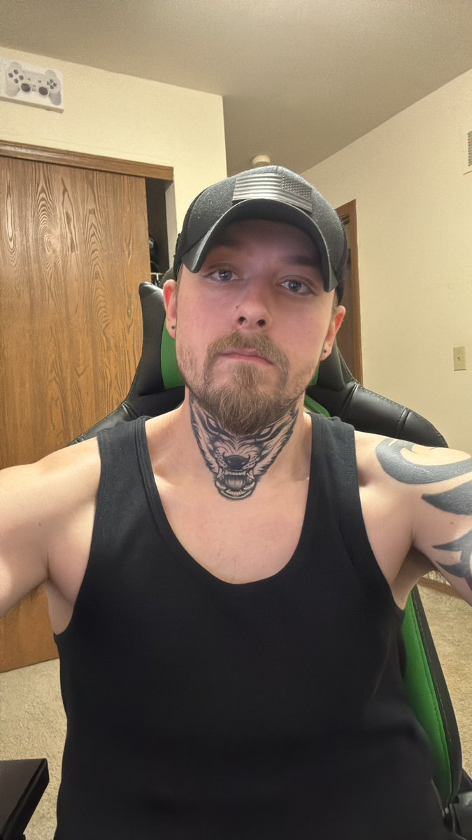 DominusWolfx's tweet photo. Imma be honest I could use someone riding my fucking face right about now until they tap out 🤦‍♂️… https://t.co/aG2hHnl8UL
