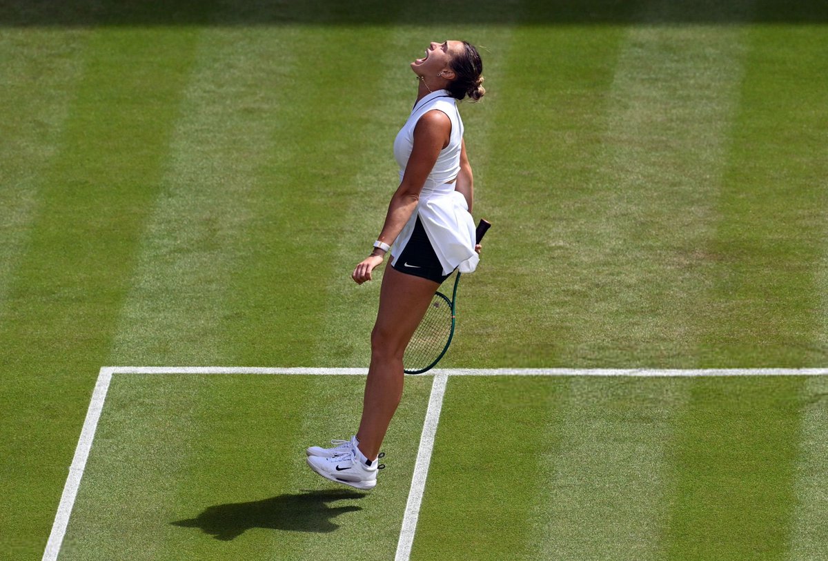 josemorgado's tweet photo. World #1 Aryna Sabalenka comes back from 2-5 down in the 2nd set to beat McCartney Kessler 6-1, 7-6(9) and reach the 3rd round at #Wimbledon... against Jelena Ostapenko. Should be fun!

Had to save FOUR set points in a great second set. https://t.co/2dD1AXGkyW