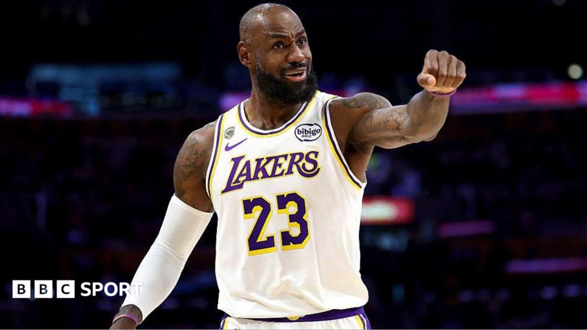 BoAnalystSports's tweet photo. ⭐ LeBron's Last Dance

LeBron James Made 487 Appearances During His Eight Seasons With The Los Angeles Lakers

At The Start Of The 1997-98 Season, Then Chicago Bulls Head Coach Phil Jackson Told His Players That It Would Be Their Last As The Dynasty That Dominated The NBA Throughout Their Decade.

With NBA Titles In 1991, 1992, 1993, 1996 And 1997, Jackson Set Out To Complete A Second Three-peat With A Squad Spearheaded By The Trio Of Michael Jordan, Scottie Pippen And Dennis Rodman. ⚡️

#Sports #BoAnalyst #SportNews #LeBron