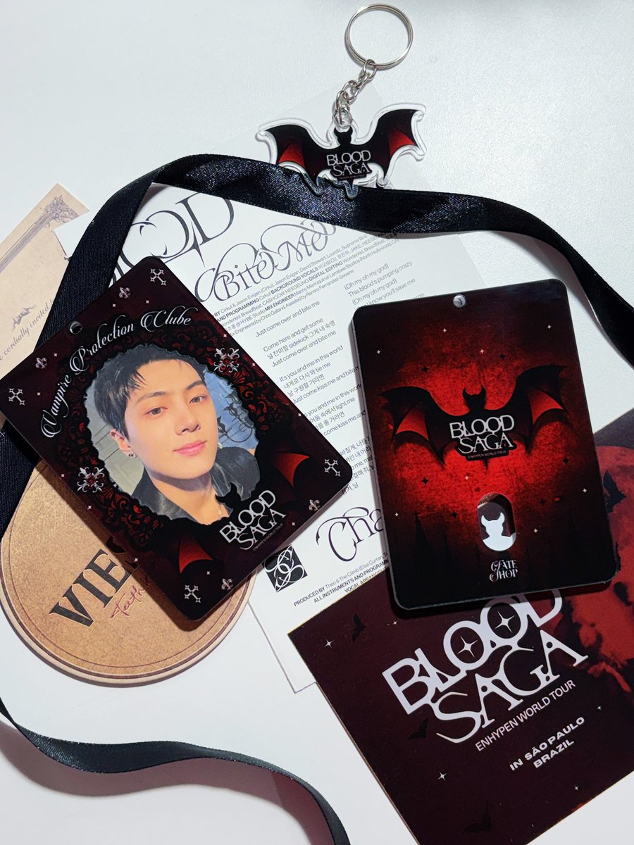 eunwonjay's tweet photo. Gente vocês querem que eu leve alguns produtos da @fateshop_ pra vender na fila ??? https://t.co/zWu2u1z7Sf